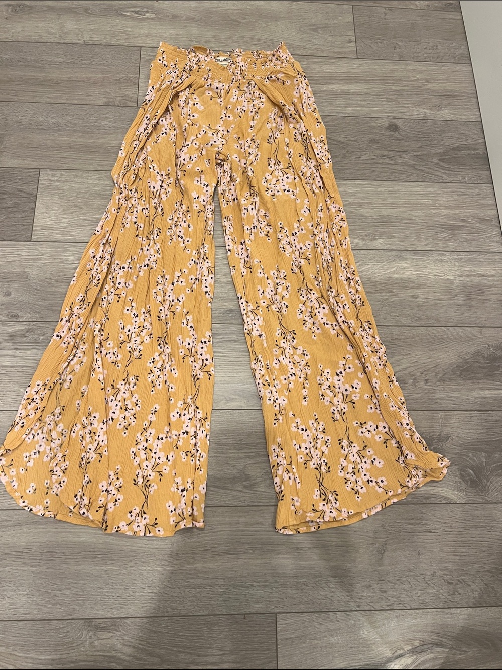 Billabong flare pull on pant